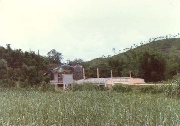 Bridge of Xiangnan Hamlet 向南 photographed by Gene in 1985