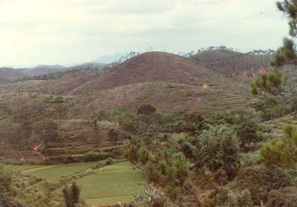 Tea Hill 茶山, White Tiger Hill 白虎山, and Qi Hill 祈山 photographed by Gene in 1985