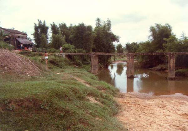Guanglong Bridge 廣隆橋 photographed by Gene in 1985