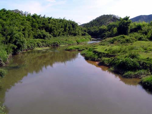 Picture taken by Yanying in 2007 - Hometown River